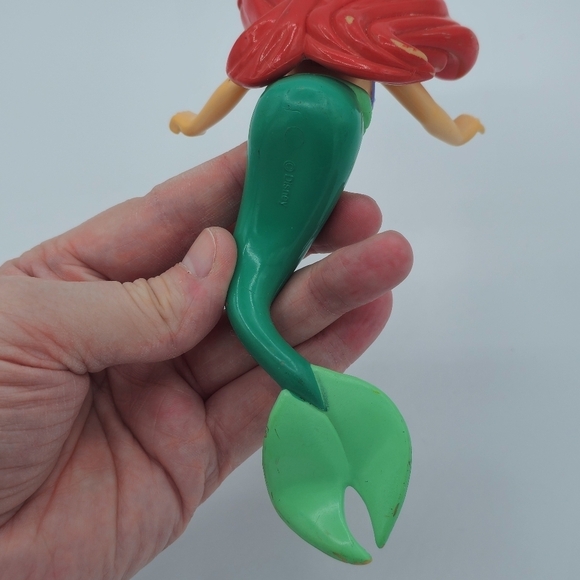 Disney Little Mermaid Ariel Sitting Figurine - Picture 6 of 7